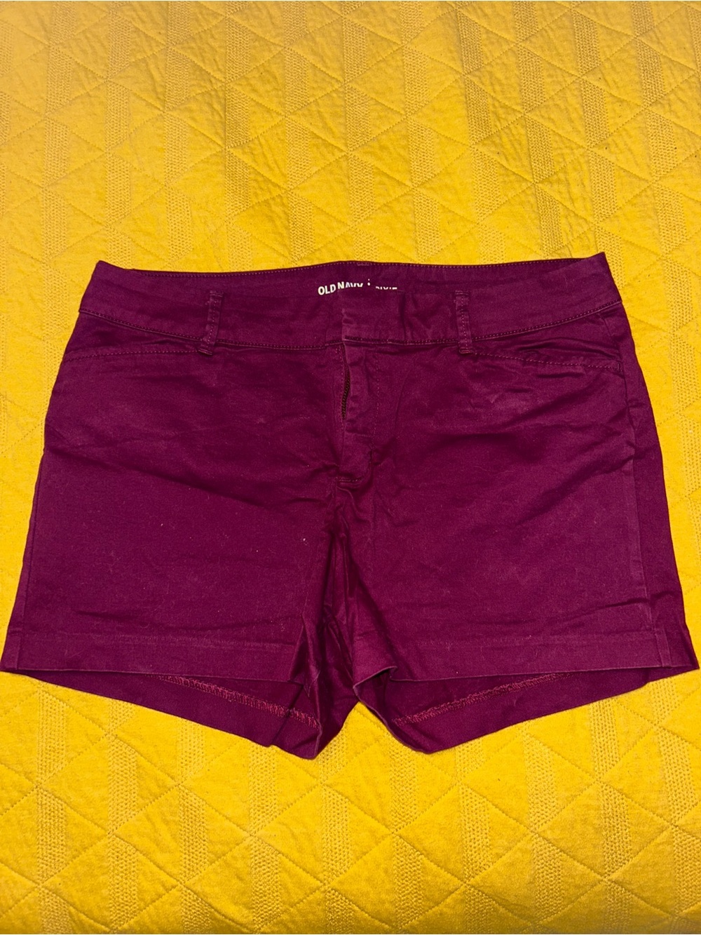 Old Navy Pixie Mid-Rise Shorts – Burgundy – Size 10